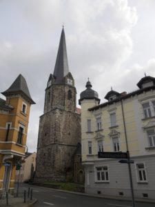 Die Stadtkirche St. Viti wurde von 1488 bis 1513 auf dem Areal eines aus dem 13. Jahrhundert stammenden Vorgängerbaues im Stile der Gotik errichtet.