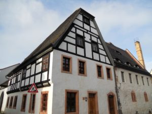 Das Ackerbürgergut mit Schwarzer Küche und Schmiede stammt aus dem 13. Jahrhundert.