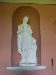 Er ist der griechischen Göttin der Gesundheit gewidmet und wurde 1987 restauriert.