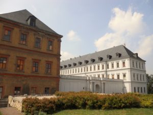 Der Schlossneubau wurde unter dem Baumeister Johann Moritz Richter und seinem gleichnamigen Sohn verwirklicht.