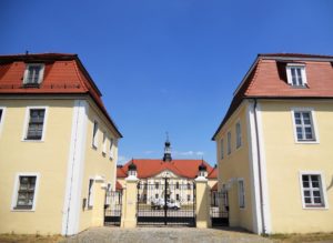 Der komplette Schlossbau wurde erst um 1732 fertiggestellt. Als Baumeister gilt Hermann Korb, welcher sonst hauptsächlich im Herzogtum Braunschweig-Wolfenbüttel tätig war.